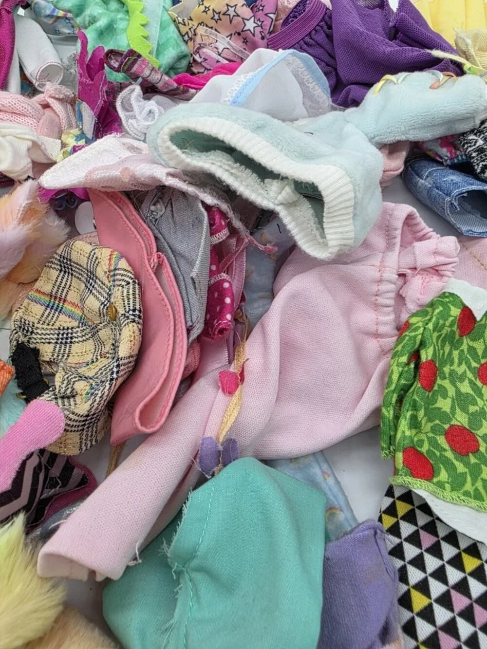 Barbie & Rainbow High Doll Clothing Lot of 65 Mixed Clothes Dress Tops